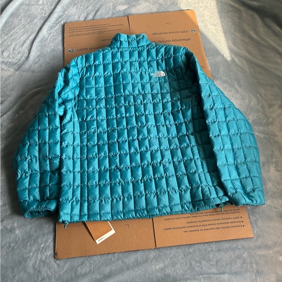 The North Face Men's Teal Puffer Jacket - Picture 10 of 11